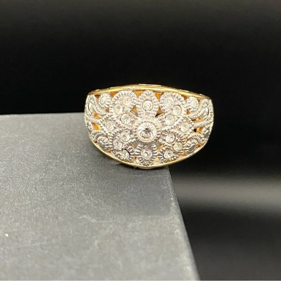 Vintage 90s Ornate Filigree Two-Tone Domed Cocktail Ring by Avon - Picture 1 of 16